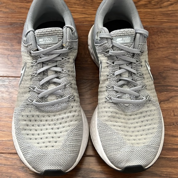 Nike Women’s React Infinity Run Flyknit 2 - Picture 5 of 9